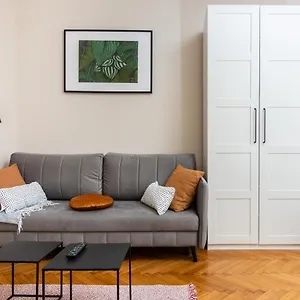 Spacious Around The Food Market - 5' To The Market Square - By Upstairs Apartament Kraków